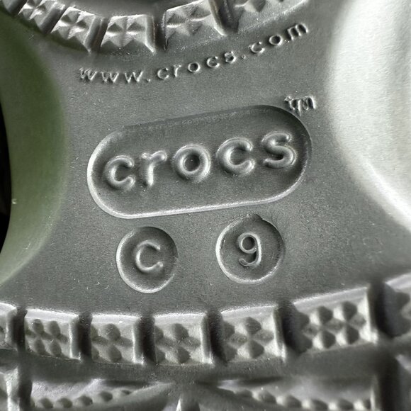 CROCS Classic Camo Infant size 9 Black Grey Clogs - Picture 8 of 8